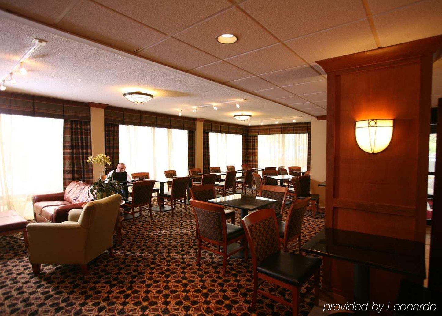 Hampton Inn Detroit Northville Restoran fotoğraf