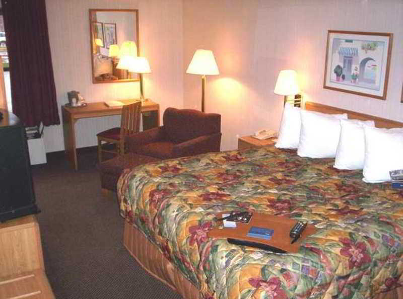 Hampton Inn Detroit Northville Oda fotoğraf